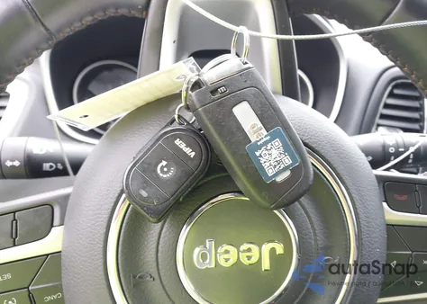 2018 Jeep Compass Latitude 4X4 из США, поврежденный, VIN 3C4NJDBBXJT320472